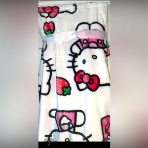 Hello Kitty Plush Blanket + BONUS